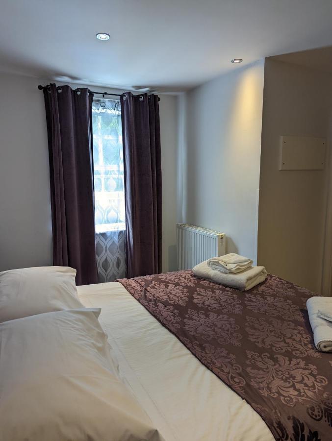 Barley Sheaf, Old Bridge Street En Suite Rooms, Room Only Truro Bagian luar foto