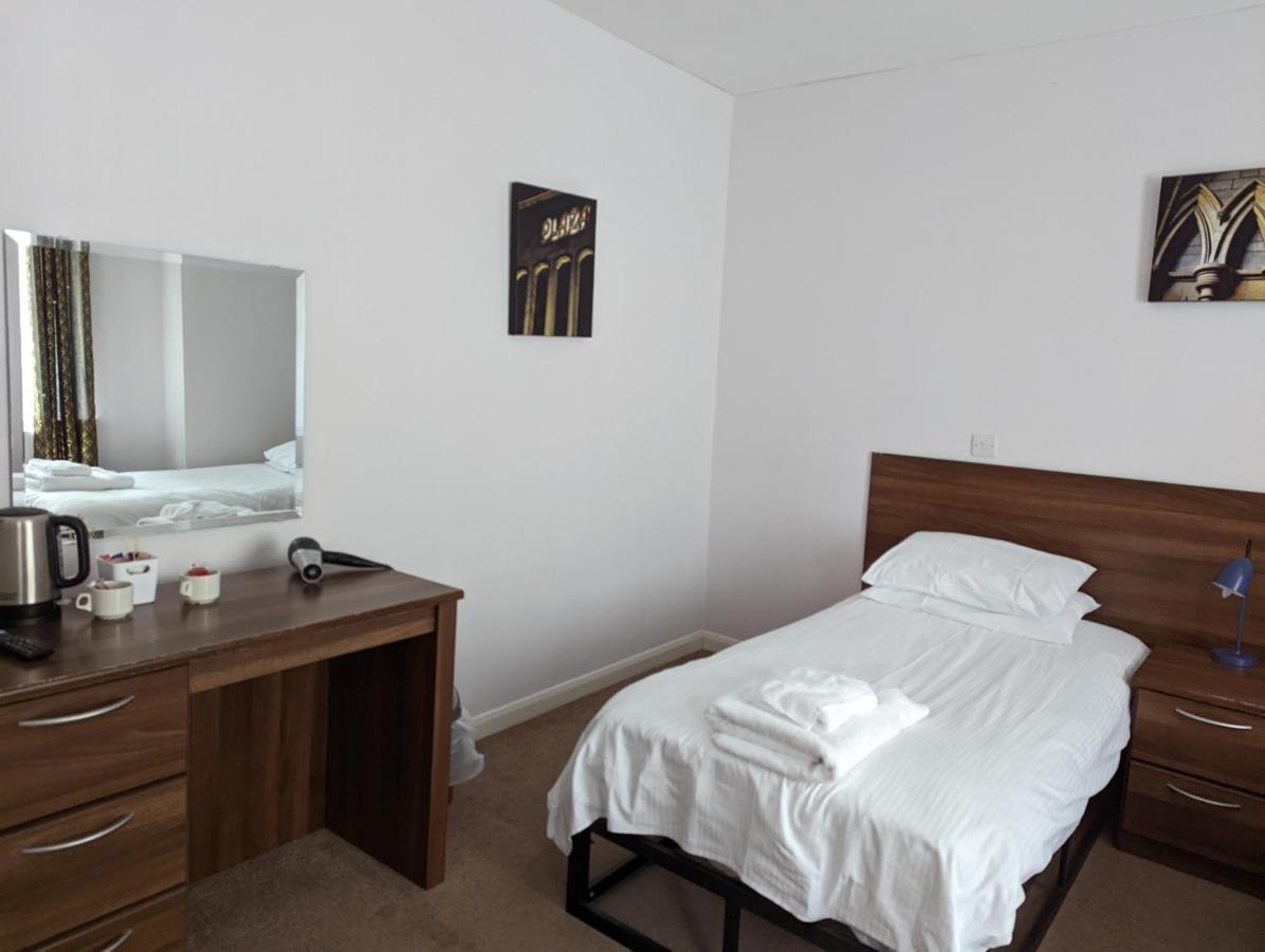 Barley Sheaf, Old Bridge Street En Suite Rooms, Room Only Truro Bagian luar foto