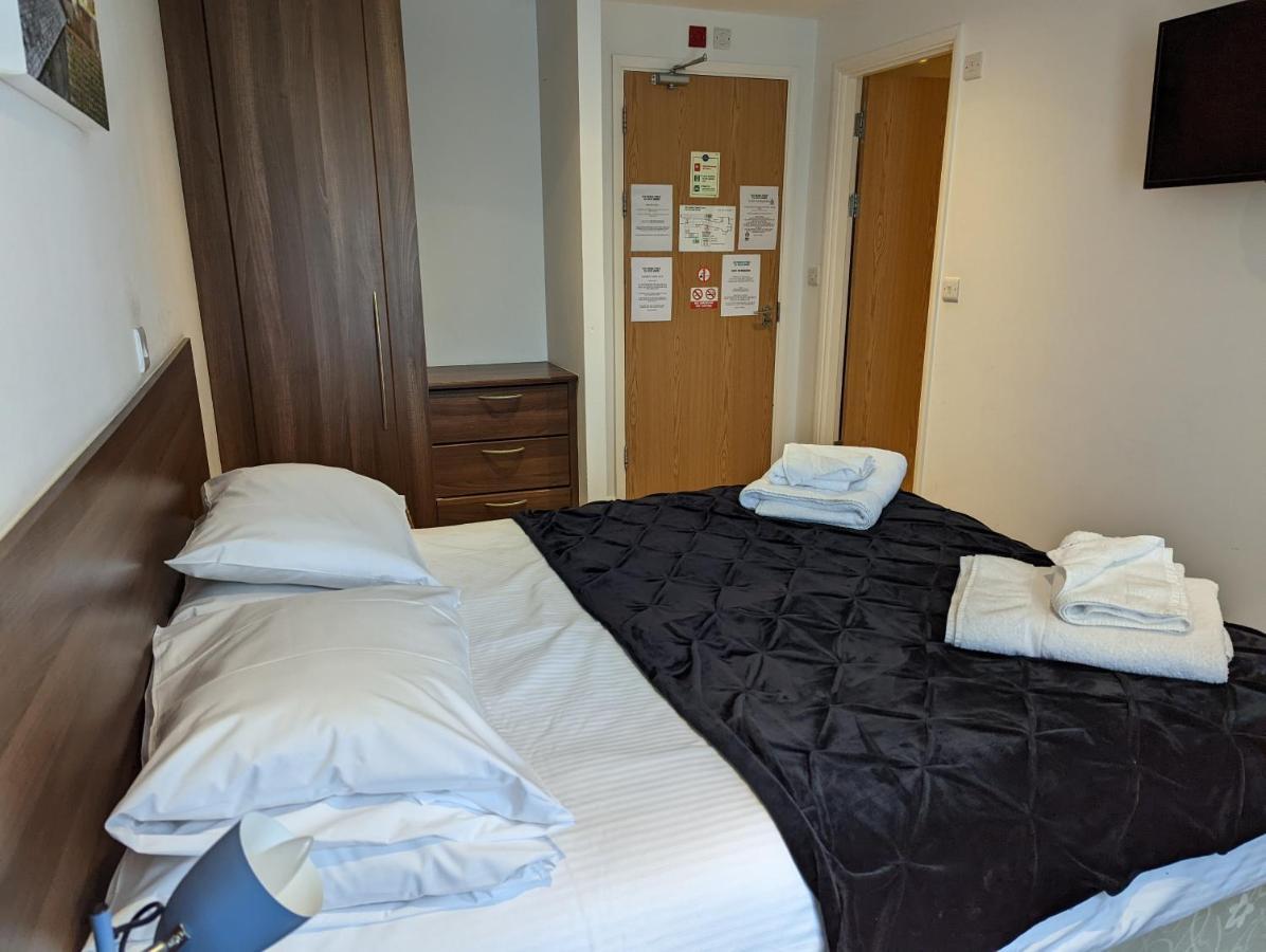 Barley Sheaf, Old Bridge Street En Suite Rooms, Room Only Truro Bagian luar foto